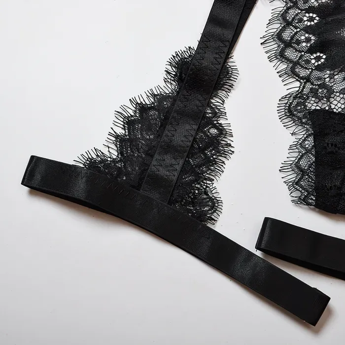 EVEs SECRETS Female Sex Toys Womens Erotic Hollow Out Underwear Female Unlined Lace Bra Lingerie Set